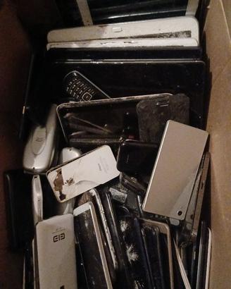 30 cellulari,tablet,smartphone in blocco a 50 euro