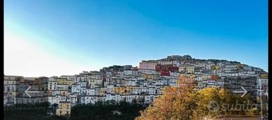 palazzetto da ristrutturare