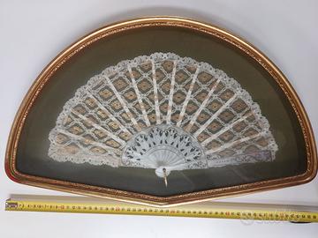Ventaglio bianco dorato