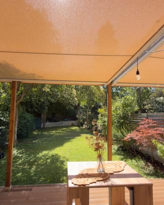 Splendida pergola in legno + tende motorizzate KE