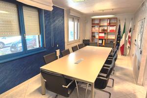 Ufficio su 2 livelli con 3 posti auto - Su Planu