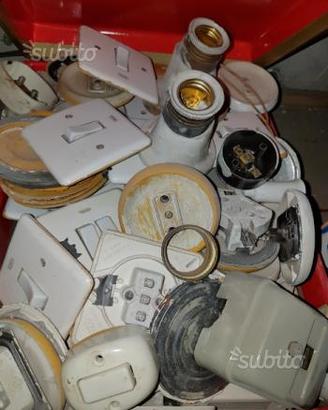 Materiale elettrico vintage funzionante