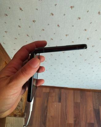 Samsung Galaxy z flip 3 