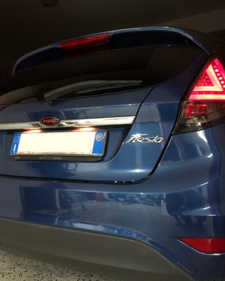 Fari posteriori tuning ford fiesta