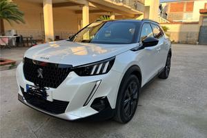 Peugeout 2008 gt-line full optional