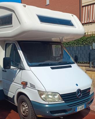 Camper CI Mizar Garage Mercedes Sprinter 216 2003