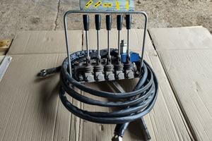 Distributore idraulico