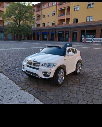 Auto BMW elettrica per bambini