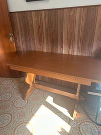 Tavolo e giropanca con contenitore