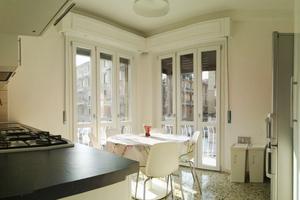 Stanza singola app con 2 bagni e giardino privato