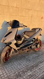 aprilia sr fari tondi