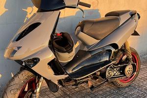 aprilia sr fari tondi