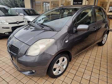 Toyota Yaris 1.4 d4d sol automatica