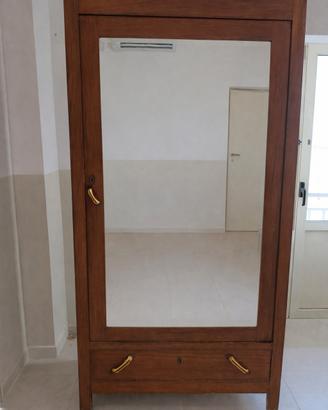 armadio con specchio