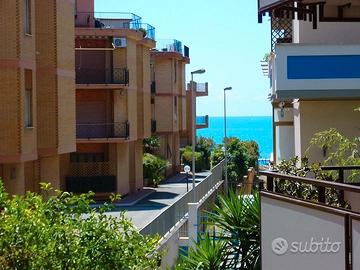 Nettuno. 1 minuto dal mare