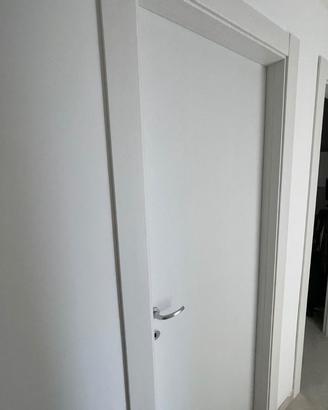 Porta Ferrero Legno - pari al nuovo