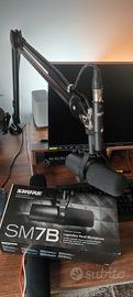 microfono professionale Shure sm7b con staffa