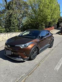 Toya C-HR HYBRID 1.8 lounge