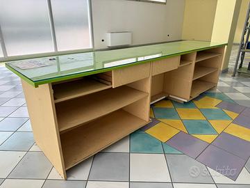 bancone per negozio