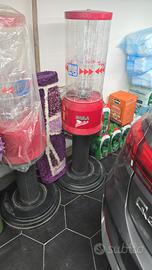 distributore palline con sorpresa 