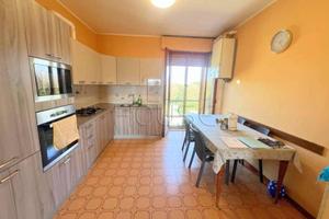 Appartamento di 115 m² con 4 locali e box auto a A