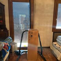 Sacco da boxe con struttura