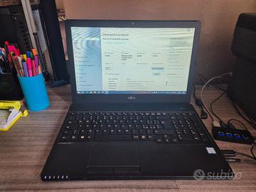 PC FUJITSU A357 i5-7200u Ram 8gb Arch. 250gb