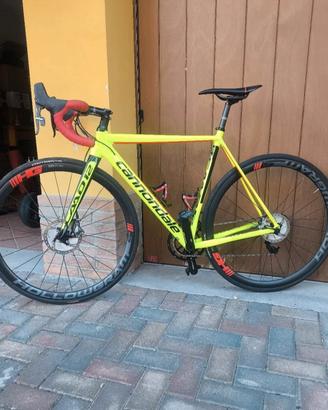 Cannondale CAAD12 Disc | Carbon Wheels