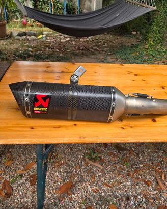 scarico akrapovich tuono v4