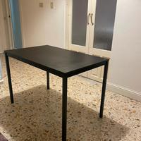 Tavolo nero usato – ideale come scrivania