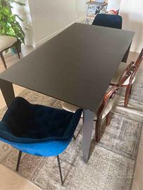 Tavolo design Daniele Molteni