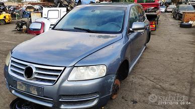 Ricambi Volkswagen Touareg anno 06 cil 2.5 R5 tdi