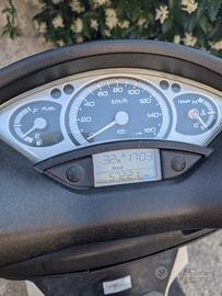 Yamaha xmax 250