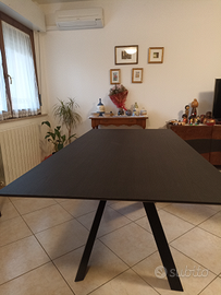 Tavolo soggiorno moderno