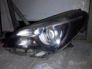 FARO ANTERIORE SINISTRO TOYOTA Yaris Serie 811700d