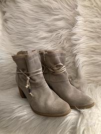 Scarpe pelle scamosciata
