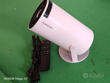 Postazione Proiezione Completa MegCube HY300