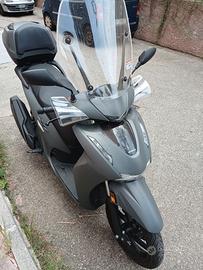 Sh 350 pari al nuovo