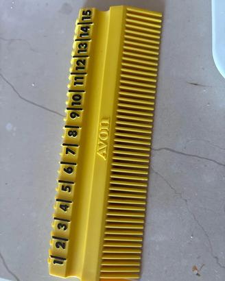 Pettine vintage AVON giallo con righello