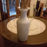 vaso bianco in vetro di Murano Venini