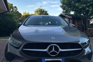 Mercedes Classe A 180 D - Business  85KW 