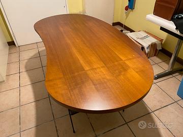 Tavolo in legno per studio bambini