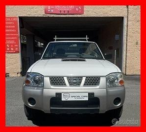 Nissan NP300 2.5 Dci King Cab Gancio traino