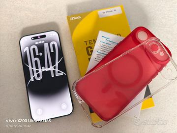 iPhone 17 Air bianco con IOS 27 
