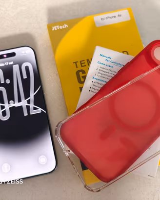 iPhone 17 Air bianco con IOS 27 