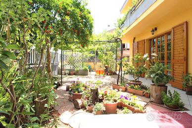 Sinnai: Villa indipendente con giardino