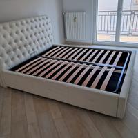 Letto contenitore matrimoniale.