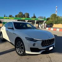 MASERATI LEVANTE 3.0d 275cv Grand Sport SI PERMUTE