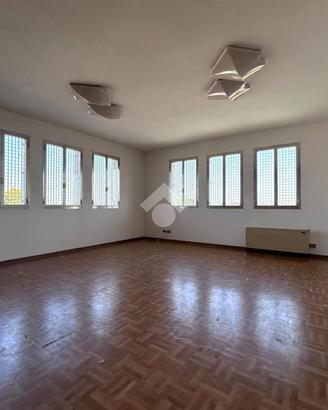 UFFICIO A SELVAZZANO DENTRO