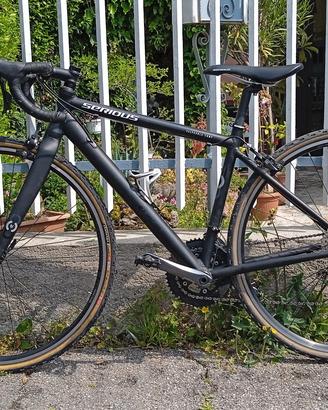 bici strada/ gravel Serious val parola comp